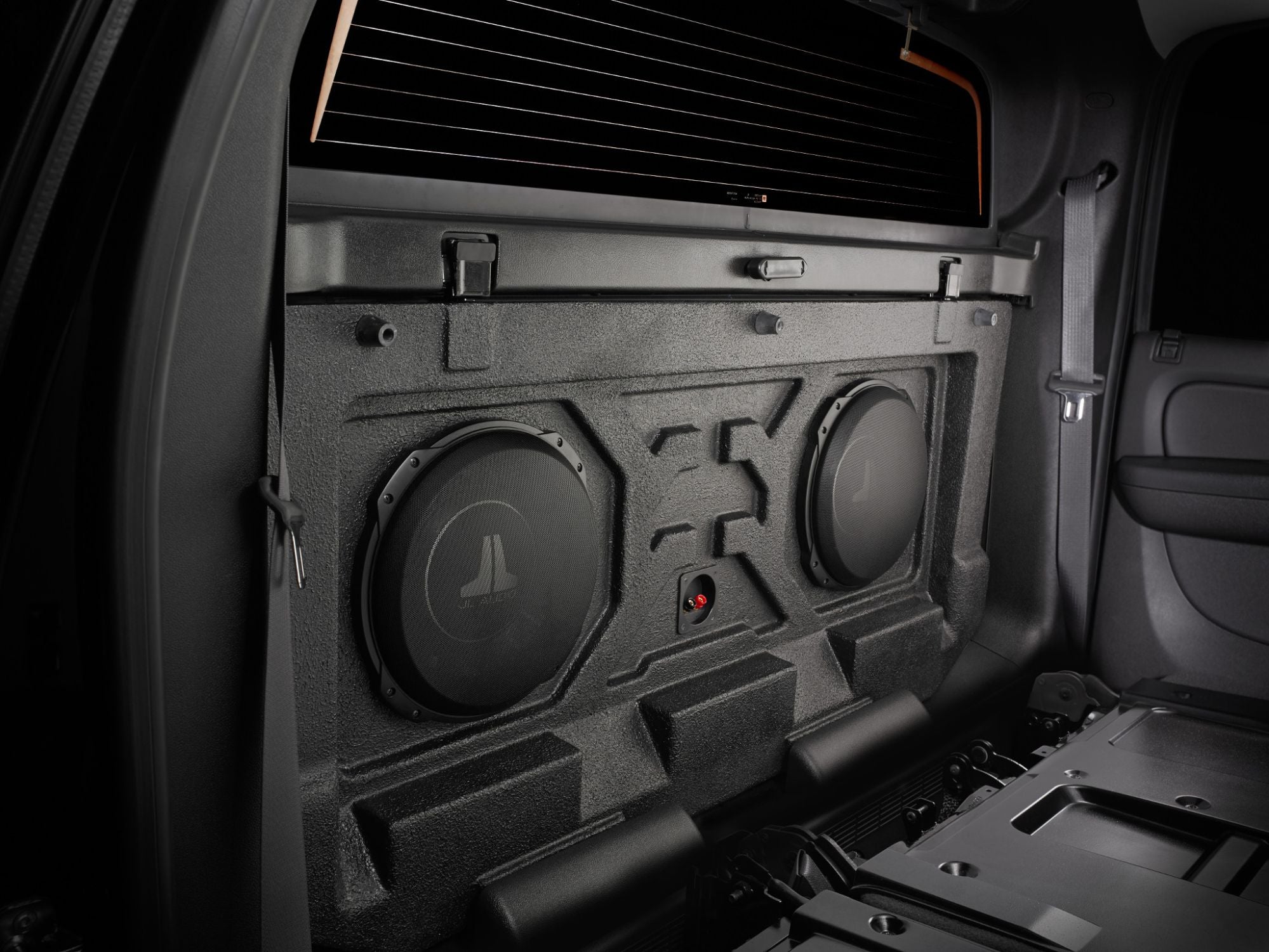 SB-GM-AVAL-12TW3 Stealthbox Installed in Vehicle